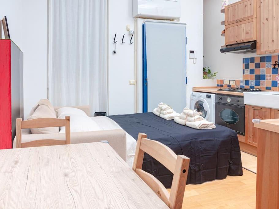 Milano Naviglio Grande Appartamento Zona Tortona Екстер'єр фото